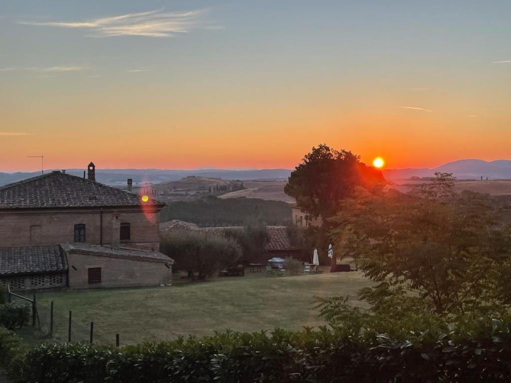 Agriturismo Diffuso Monte Oliveto Maggiore Chiusure Extérieur photo